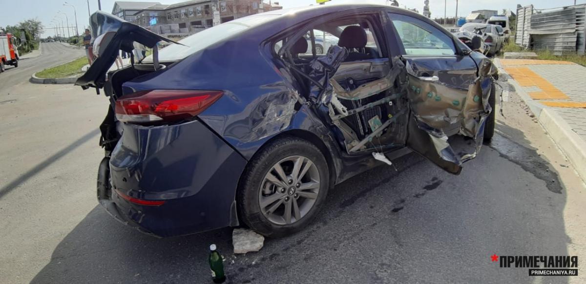 ДТП в Севастополе: мусоровоз проторанил 15 легковушек