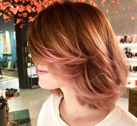 Каскад – идеальная стрижка на средние волосы 