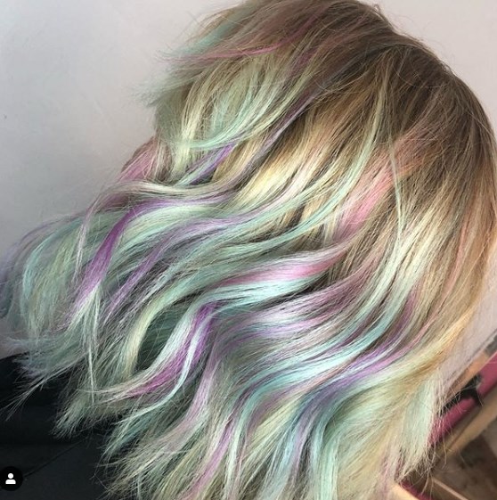 Каскад – идеальная стрижка на средние волосы 