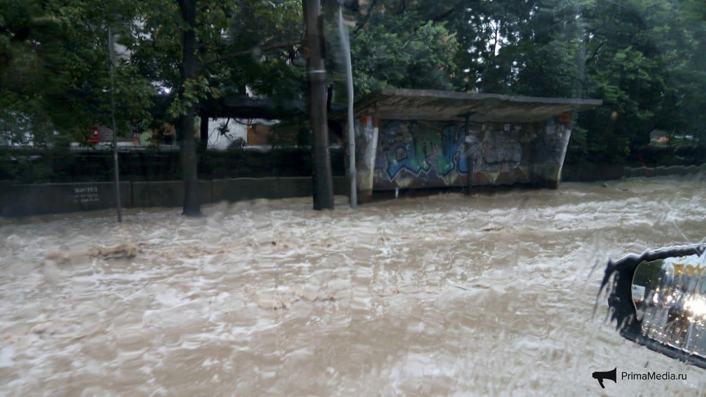 Владивосток затопило