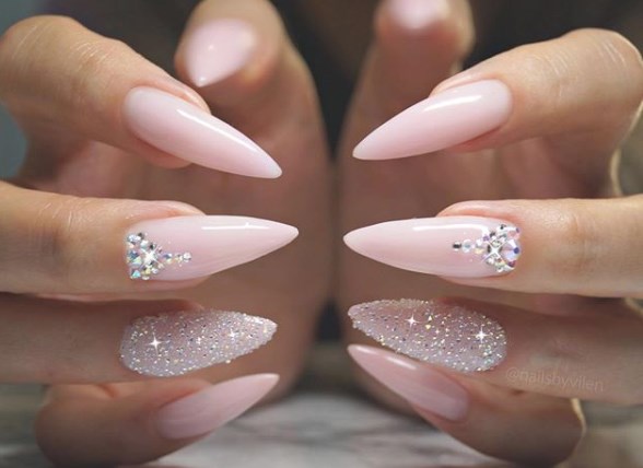 Нюдовый маникюр 2019-2020