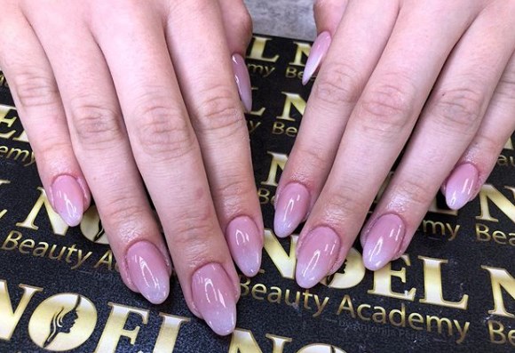 Нюдовый маникюр 2019-2020