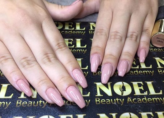 Нюдовый маникюр 2019-2020