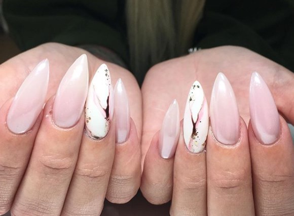 Нюдовый маникюр 2019-2020