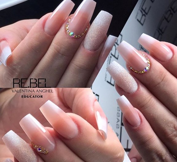 Нюдовый маникюр 2019-2020