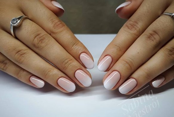 Нюдовый маникюр 2019-2020