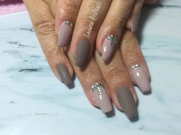 Нюдовый маникюр 2019-2020