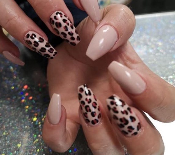 Нюдовый маникюр 2019-2020