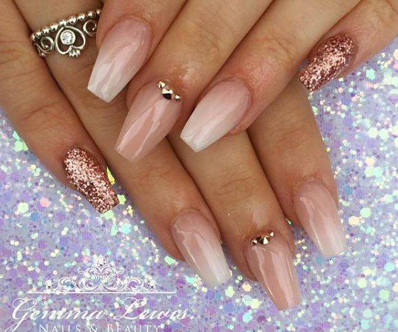 Нюдовый маникюр 2019-2020