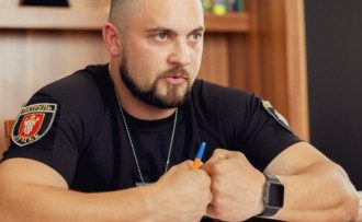 "Рэмбо" Александр Вовченко бросил гранату в управлении полиции / volynua.com "Рэмбо" Александр Вовченко бросил гранату в управлении полиции / volynua.com