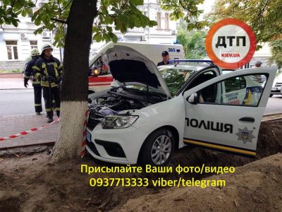 В Киеве коп умер прямо за рулем патрульного авто