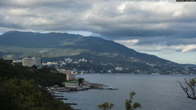 В Крыму оккупанты украли у Украины брежневскую дачу