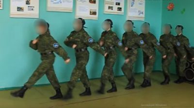 Юные террористы: в "ДНР" детям "промывают мозги" и учат воевать против ООС - фото
