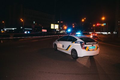 В Киеве возле метро произошла перестрелка: трое раненых