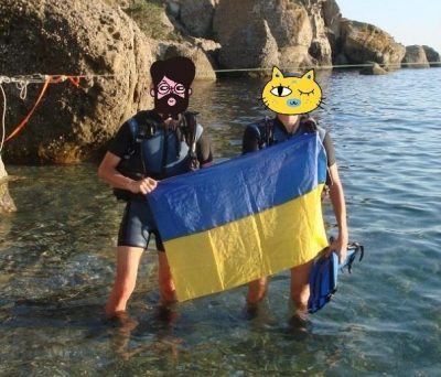 В аннексированном Крыму запестрели украинские флаги