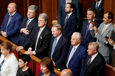 Президенты Украины Петр Порошенко, Виктор Ющенко, Леонид Кучма и Леонид Кравчук / Reuters