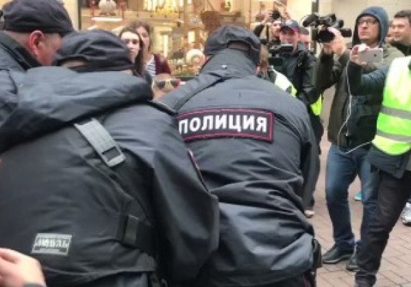 "Путин – вор, пусть Ходорок башляет": в Москве прошли очередные протесты - видео