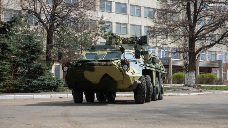 Орки разбегались, как тараканы: БТР ВСУ Буцефал уничтожил толпу рашистов