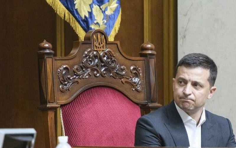 Зачем Зеленский пошел войной на Медведчука и его медиа-империю