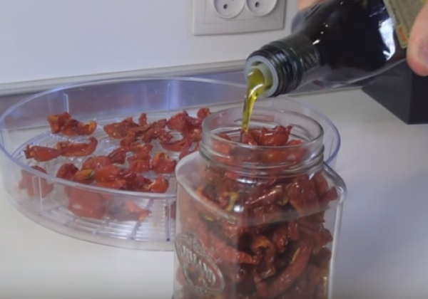 Вяленые помидоры в микроволновке - рецепт с фотографиями - Patee. Рецепты