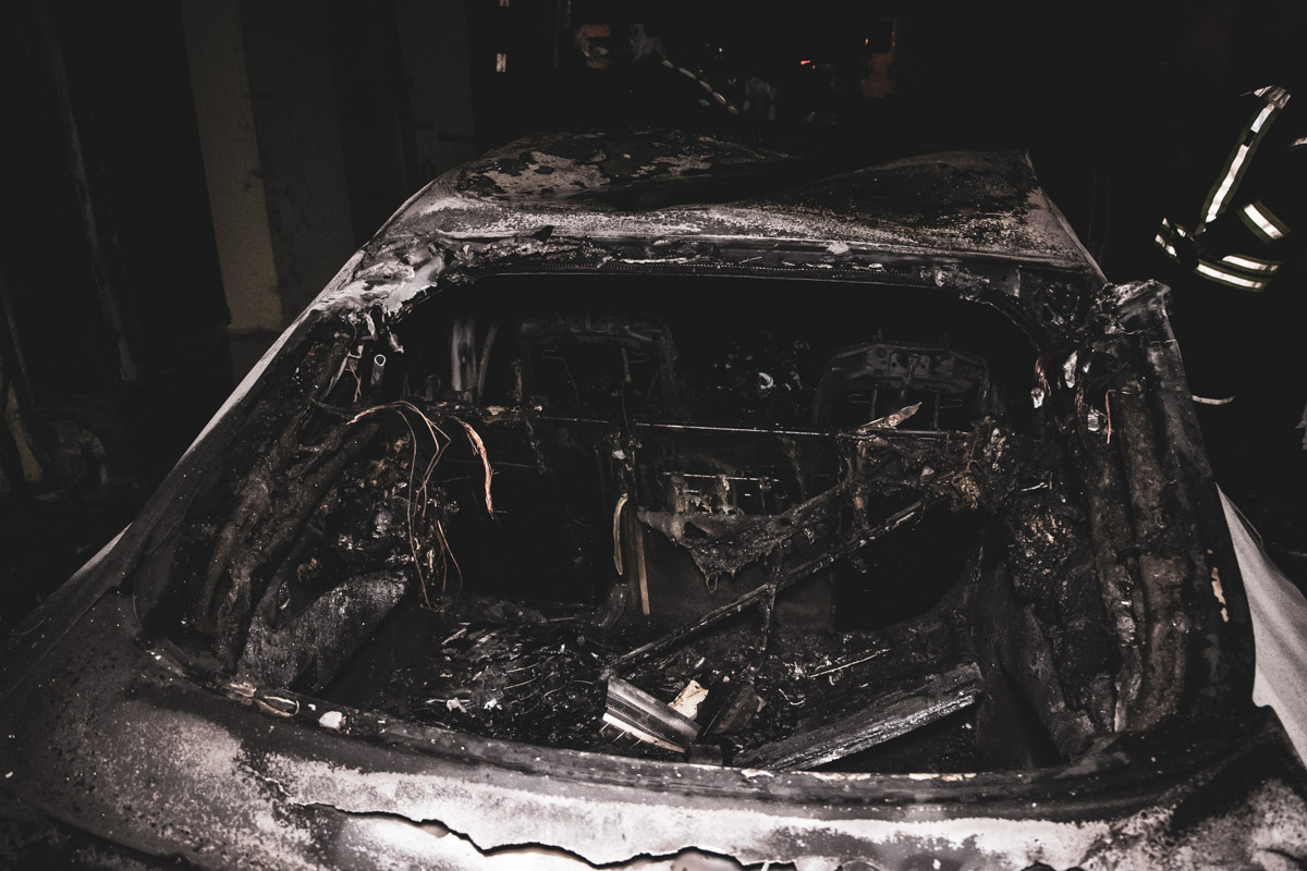 В центре Киева сгорела Audi А7