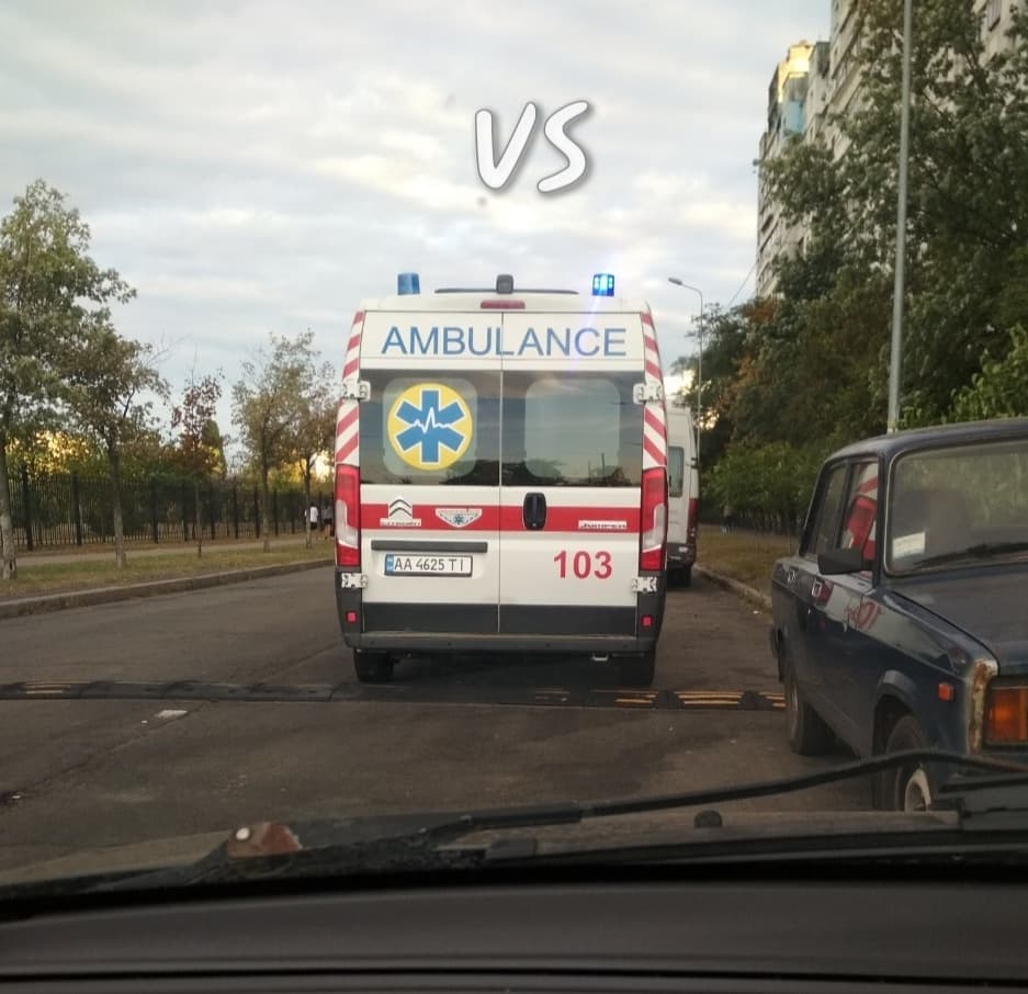 В Киеве парень сиганул с 15 этажа и погиб