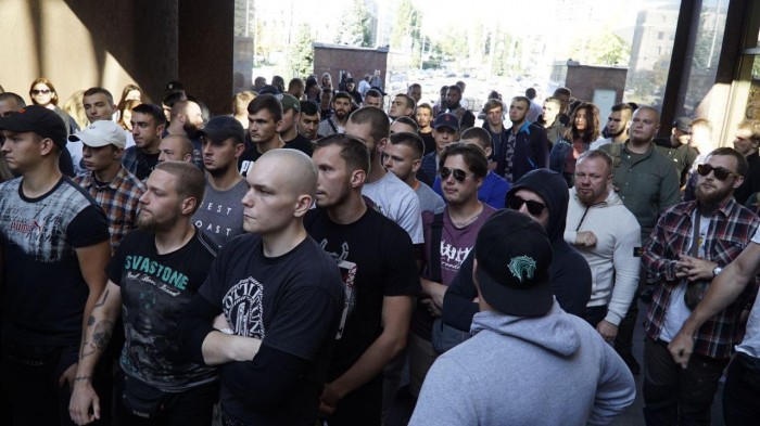 Нацкорпус устроил пикет Апелляционного суда из-за дела Цемаха