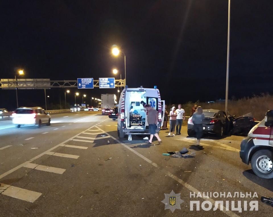 На Житомирщине столкнулись два авто, есть четыре жертвы