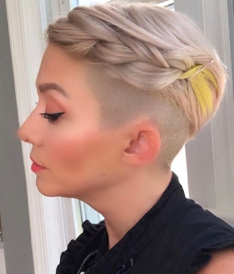 Гарсон - чудная стрижка "под мальчика" 