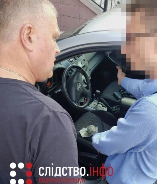 На Полтавской таможне словили на взятке тестя нардепа от Слуги народа На Полтавской таможне словили на взятке тестя нардепа от Слуги народа