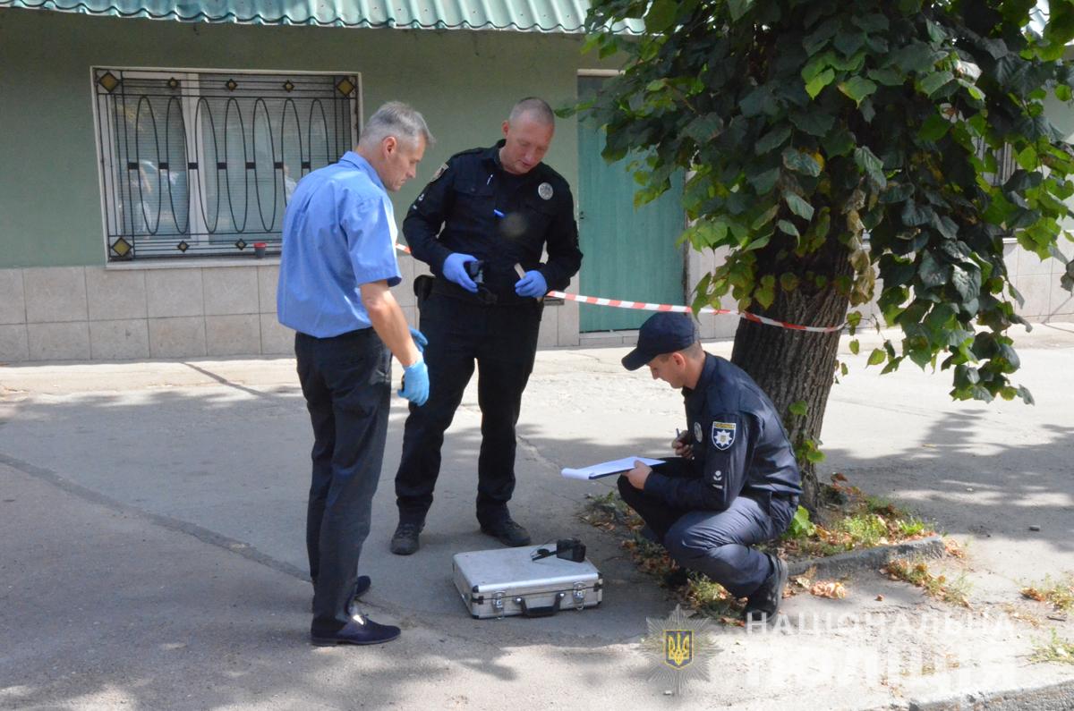 В Житомире напали на копов-инкассаторов, пострадал один правоохранитель