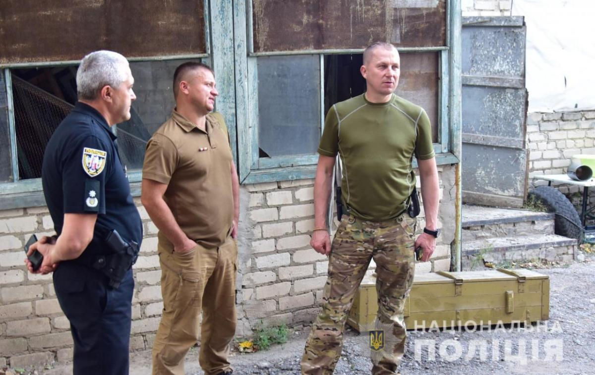 Добровольцы сдали оружие