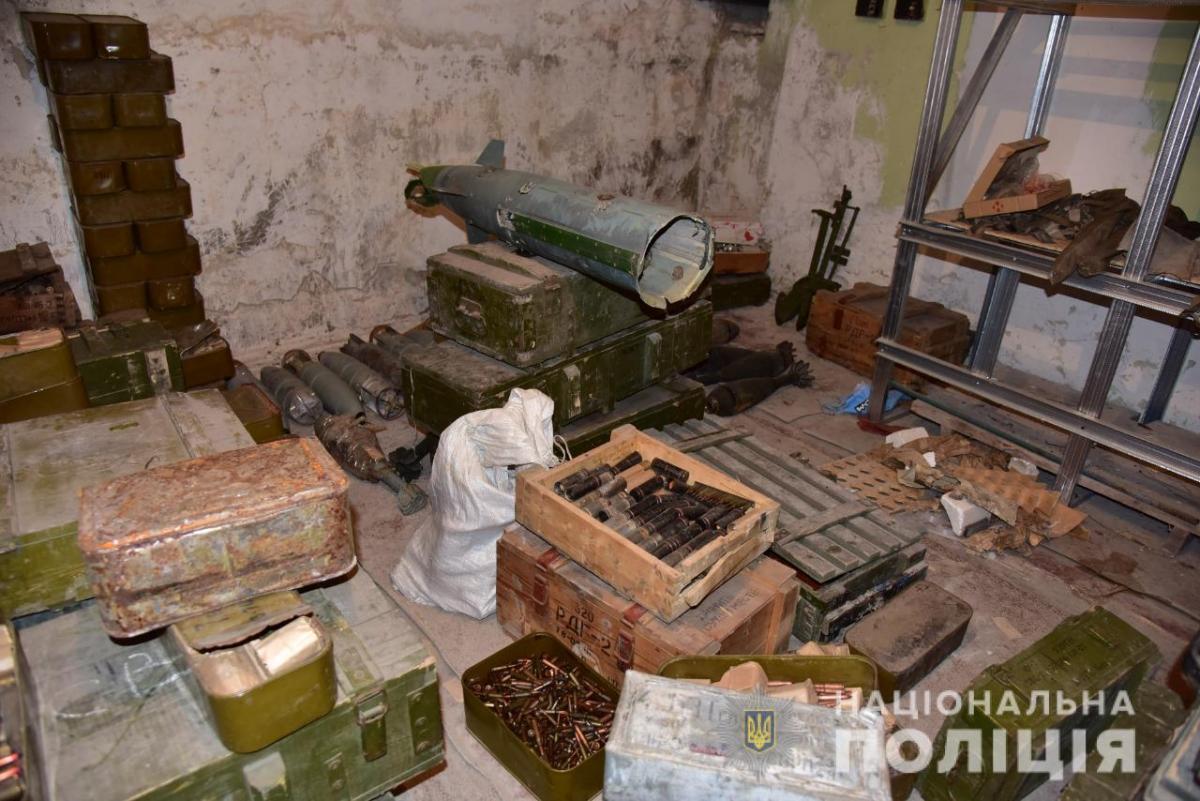 Добровольцы сдали оружие