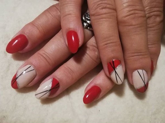 Модный красный маникюр осень 2019