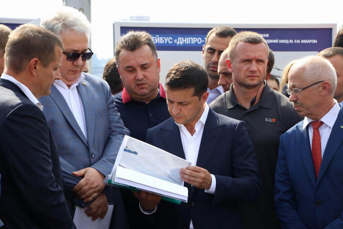 Борис Филатов и Владимир Зеленский осмотрели Новый мост после капитального ремонта