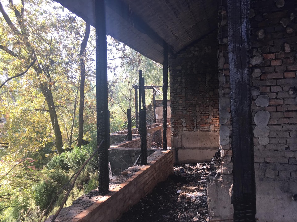 От огня в доме Валерии Гонтаревой спасли скульптуру и заграничный набор приборов, утверждает журналистка От огня в доме Валерии Гонтаревой спасли скульптуру и заграничный набор приборов, утверждает журналистка