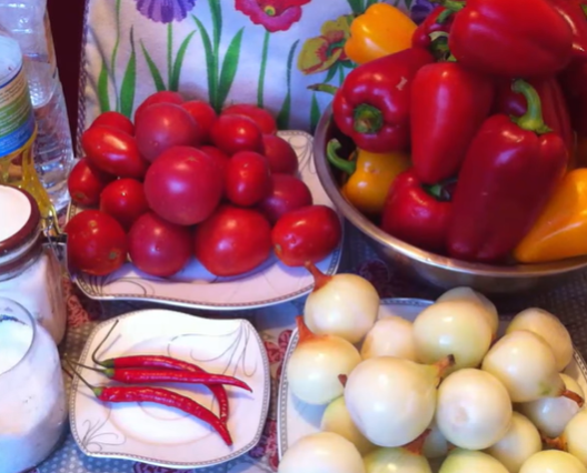 Лечо из перца недолго готовится Лечо из перца недолго готовится