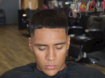 Мужская стрижка цезарь 2019