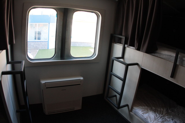 Хостел в вагонах метро в Киеве