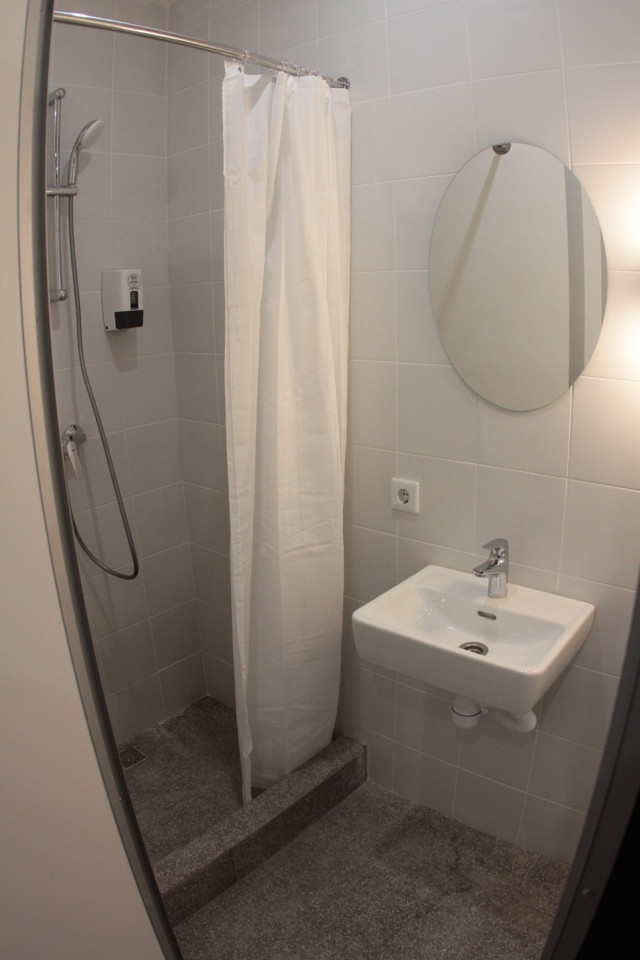 Хостел в вагонах метро в Киеве