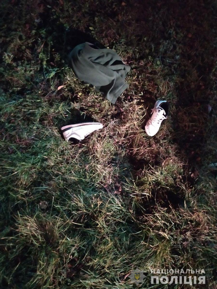 На Ровенщине легковушка убила школьника На Ровенщине легковушка убила школьника