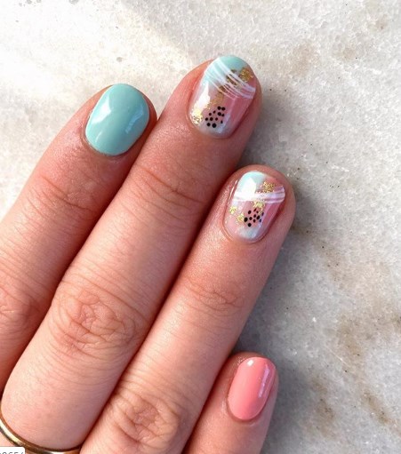 Абстрактный маникюр 2019