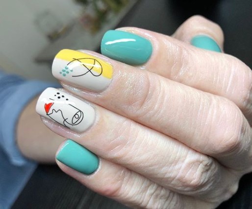 Абстрактный маникюр 2019