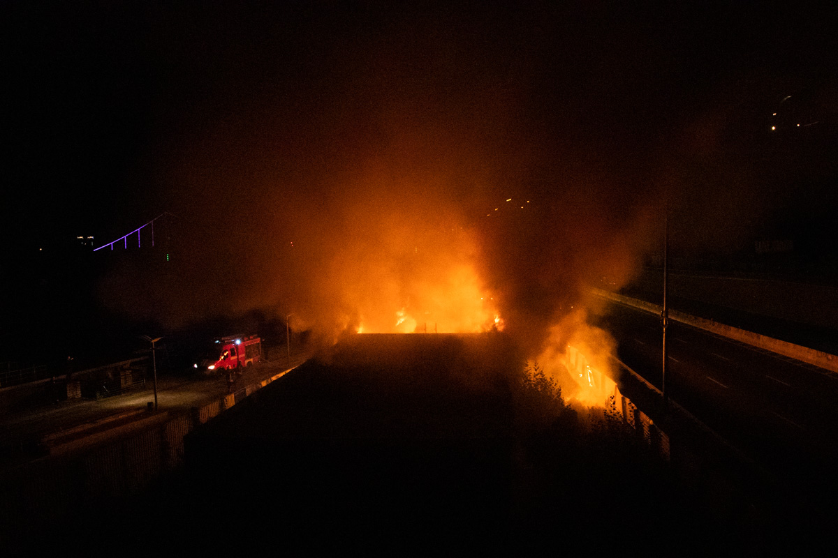 Пожар на Почтовой площади ликвидирован в 06:20