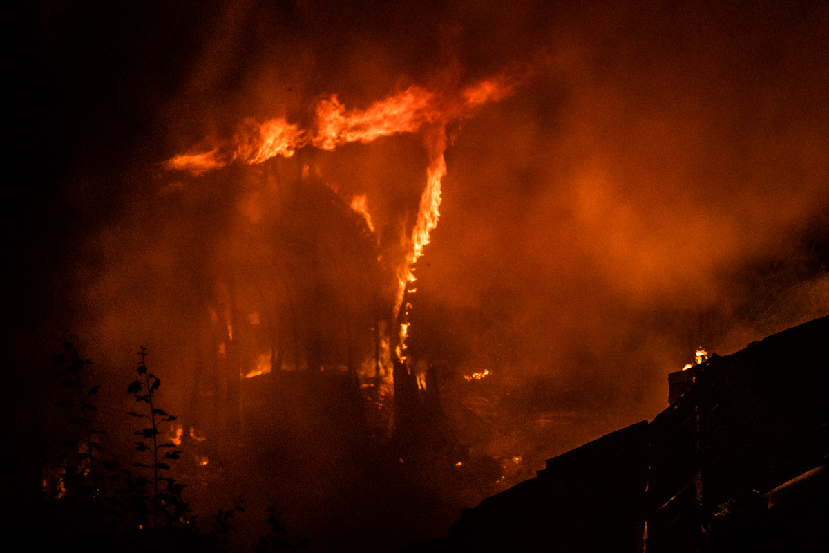 Пожар на Почтовой площади ликвидирован в 06:20