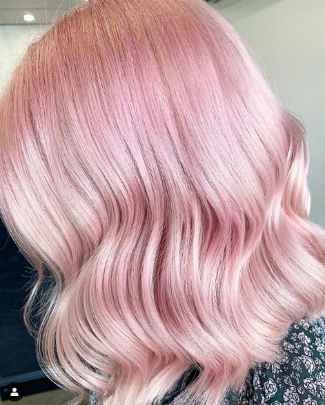 Модный розовый блонд осень 2019