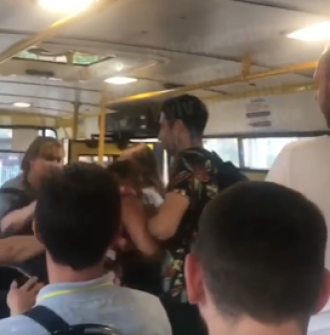 В Киеве в маршрутке жестко подрались женщины - Новости Киева В Киеве в маршрутке жестко подрались женщины - Новости Киева