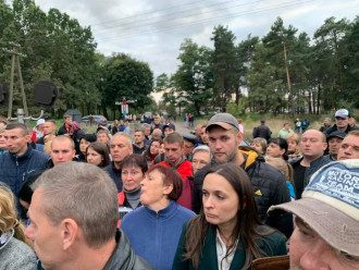Протестующие решили продолжать блокировать российский уголь / Фото: Facebook/Семен Семенченко