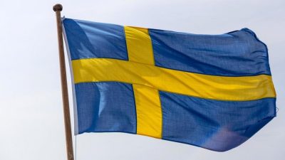Карантин из-за коронавируса вводить неправильно - премьер Швеции