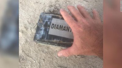 Смертельный ураган Дориан засыпал пляжи Флориды кокаином